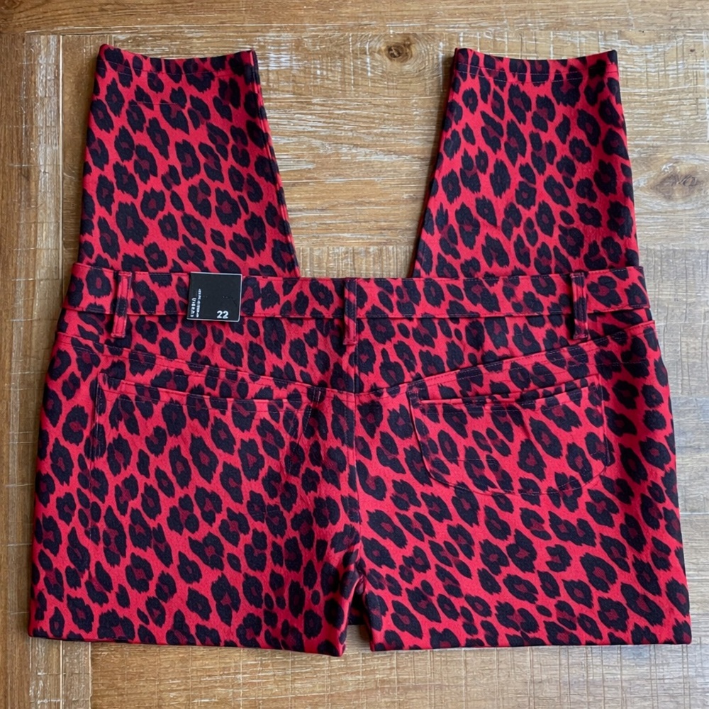 NWT Torrid Plus Size 22 4Red Leopard print Skinny Pants - Picture 3 of 7